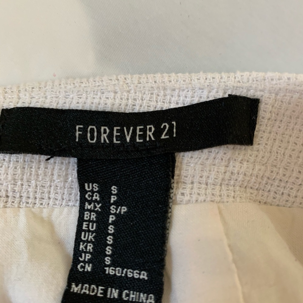 Shorts - Picture 2 of 3